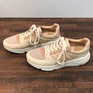 Oasis Society tennis shoes